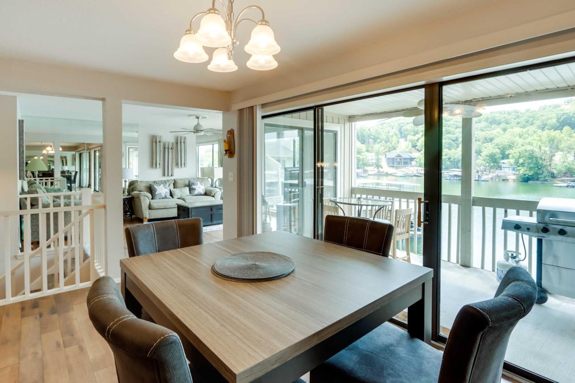 Lakefront Osage Beach Condo With Community Pool ภายนอก รูปภาพ