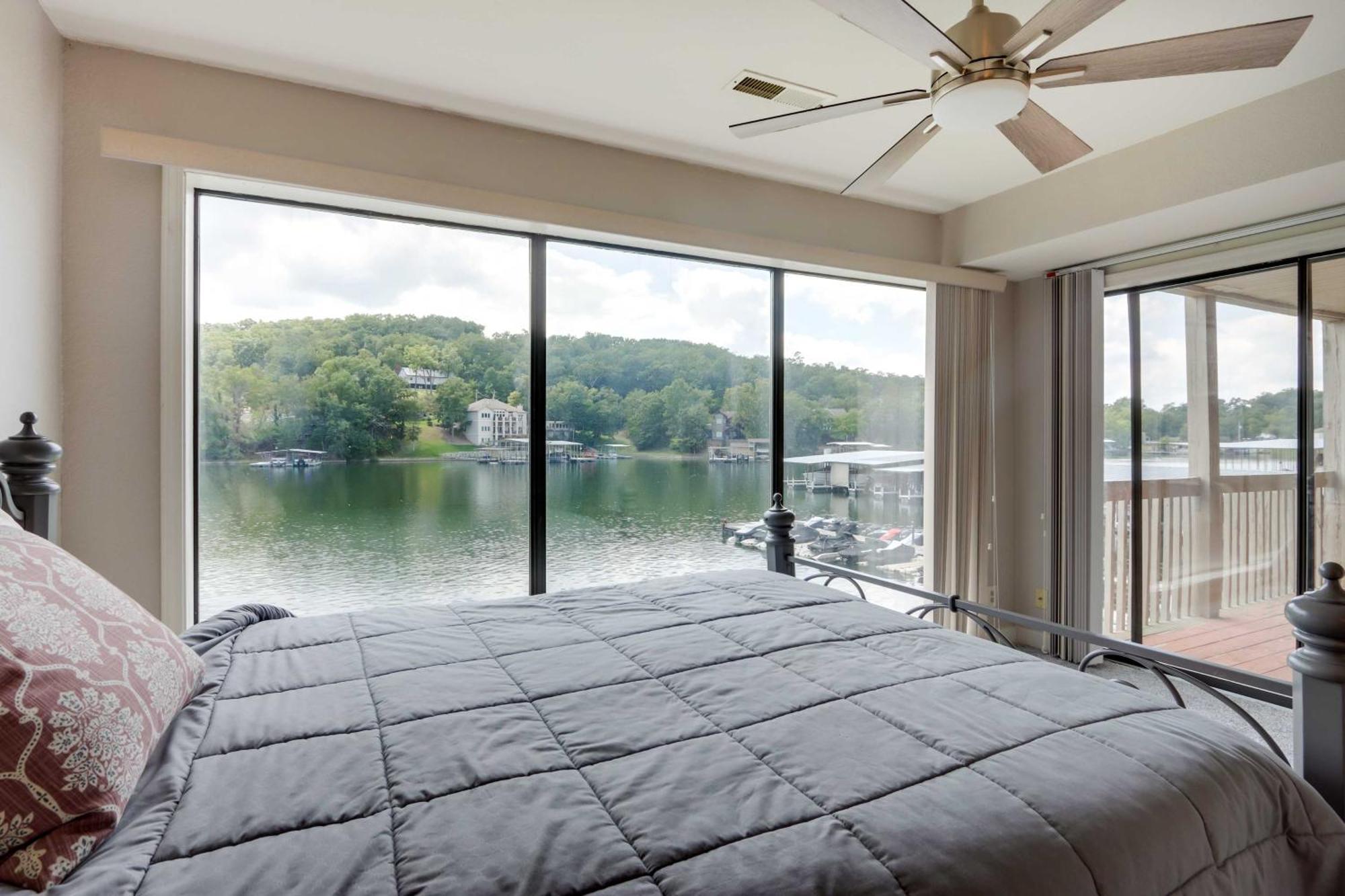 Lakefront Osage Beach Condo With Community Pool ภายนอก รูปภาพ